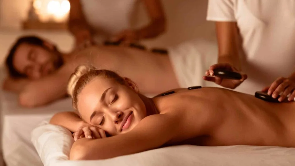 Relaxing_massage_at_Palm_Spa_in_Sandy